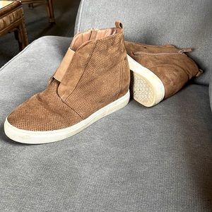 L Sheela brown used shoes